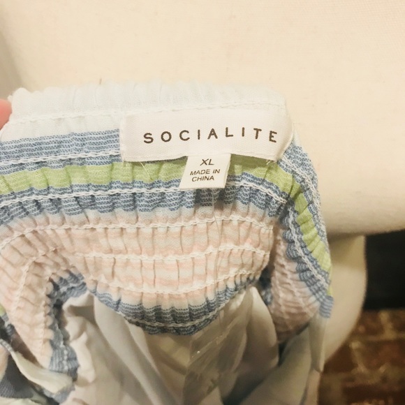 Socialite Bow Front Striped Sundress - Picture 8 of 8